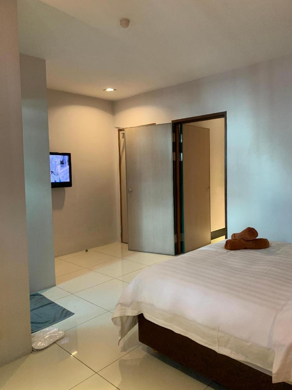 The Room Hotel Miri Zimmer foto