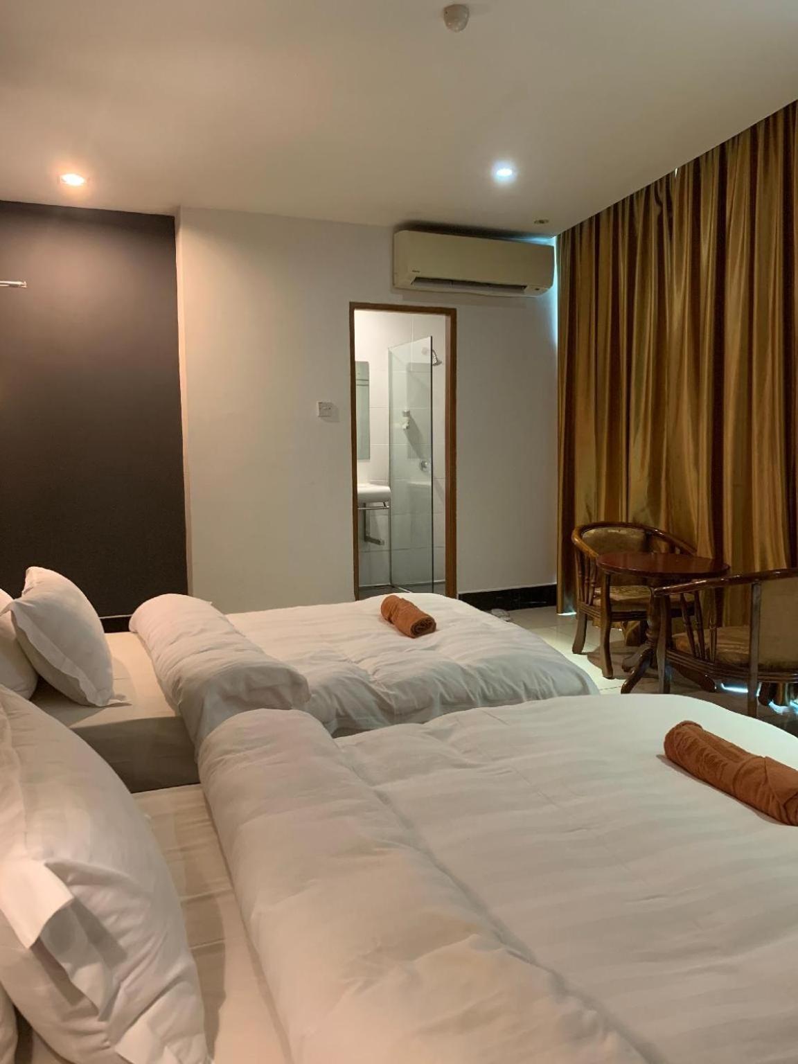 The Room Hotel Miri Zimmer foto